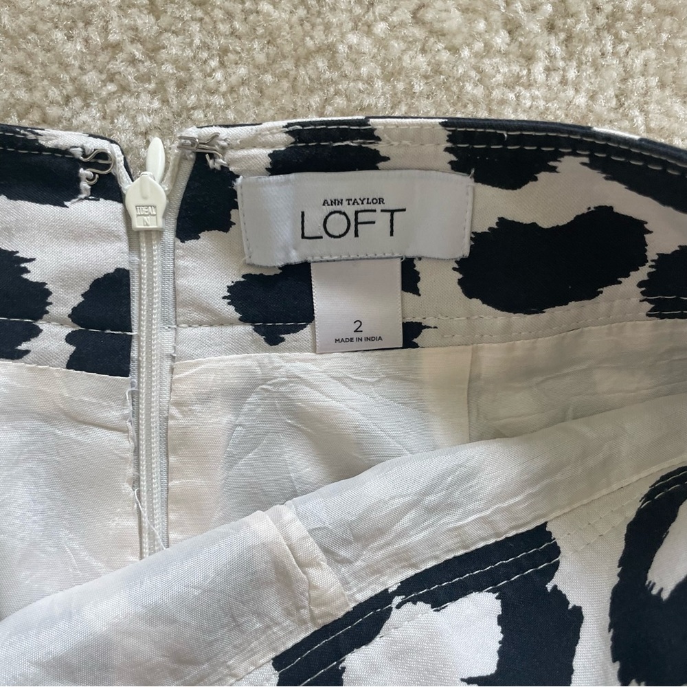 LOFT leopard pencil skirt - Picture 4 of 5